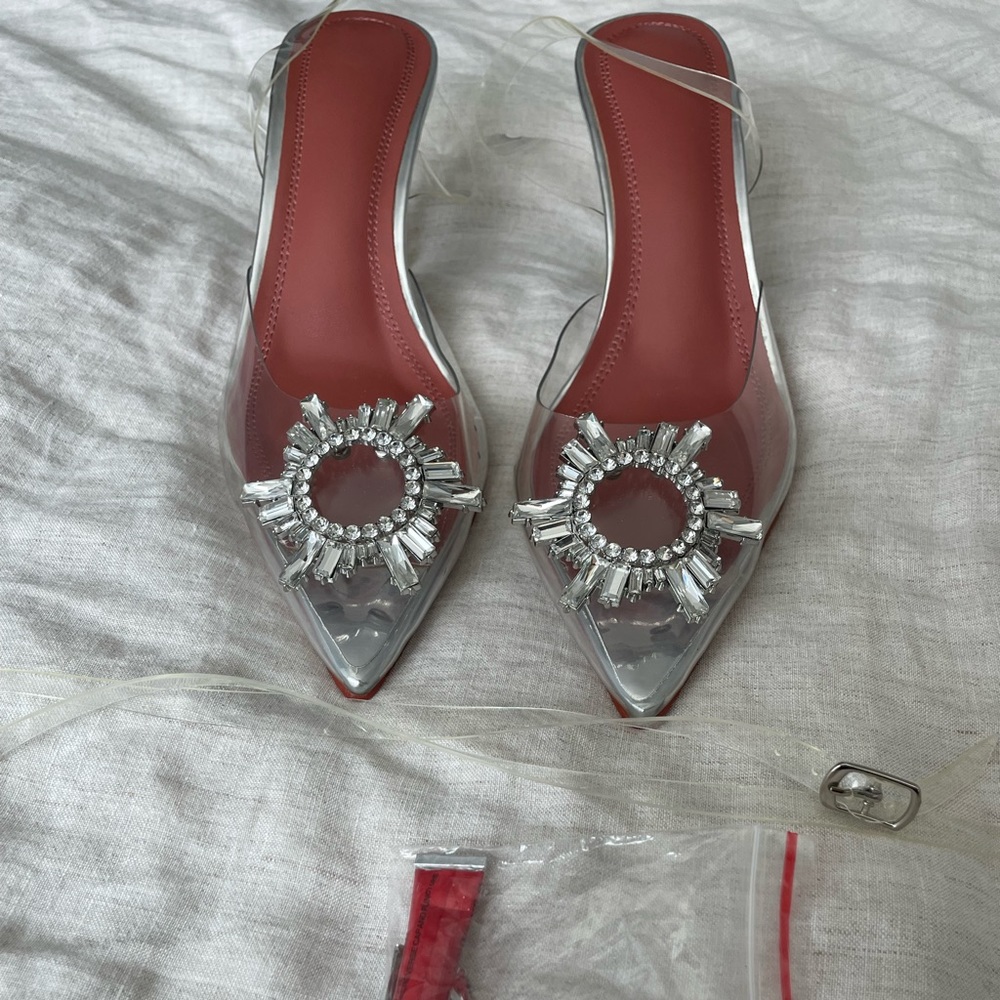 NWOT Crystal Pumps